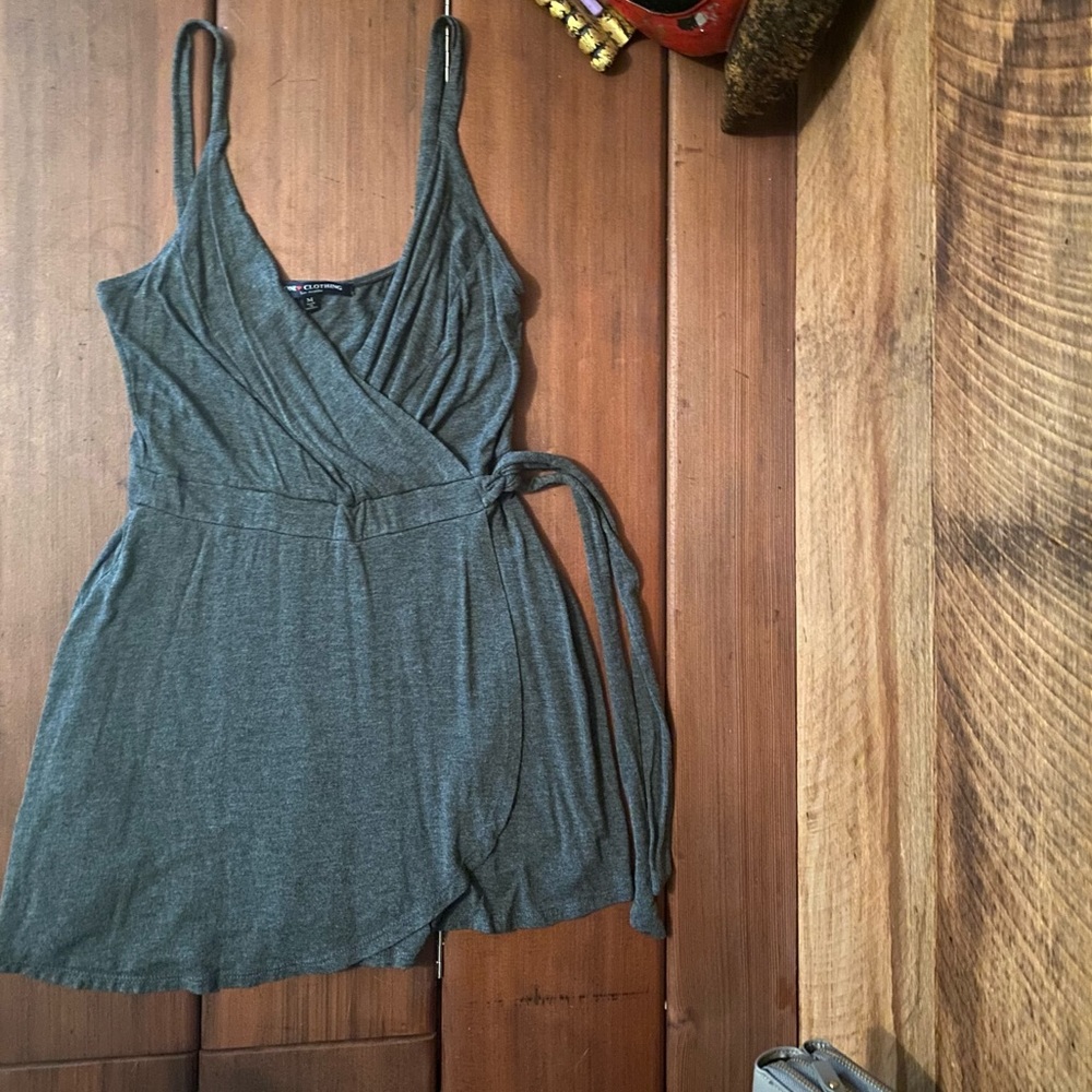 NWOT comfy cotton romper